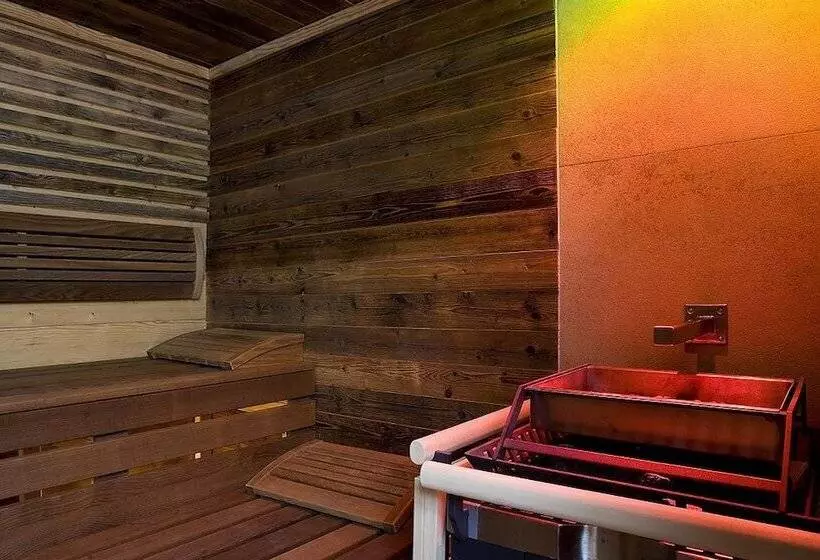 Отель Haldenhof