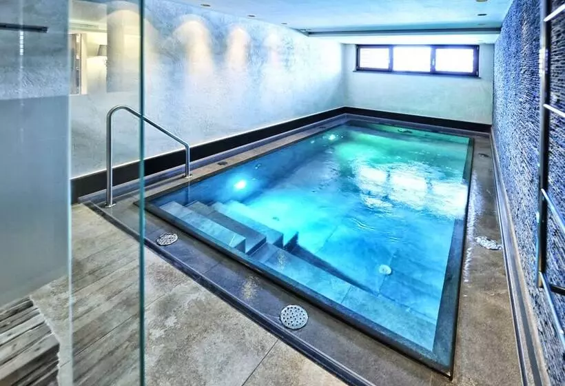 Отель Haldenhof