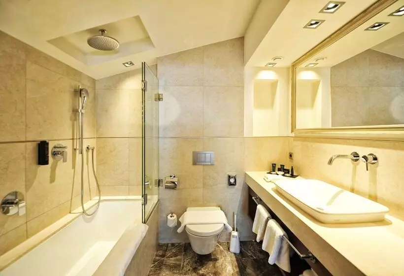 Отель Haldenhof