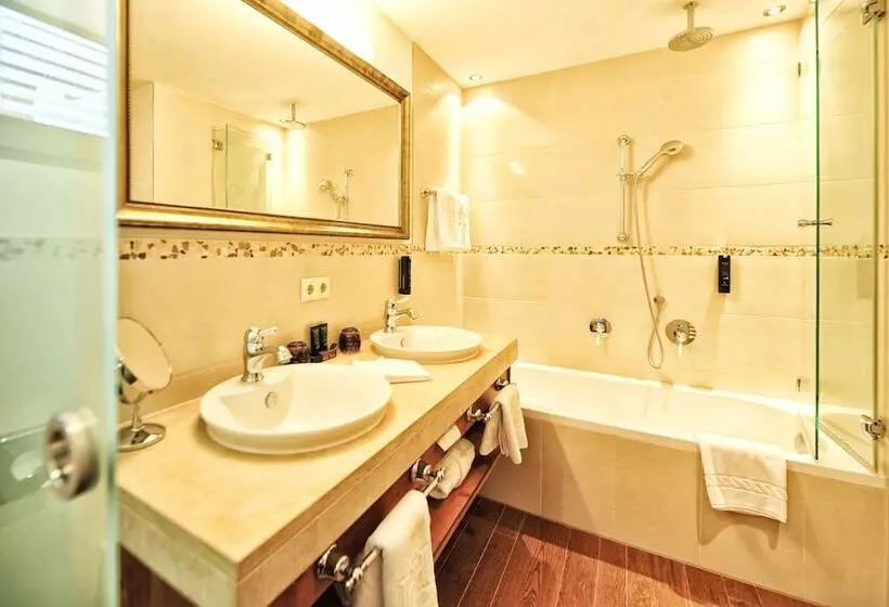 Отель Haldenhof