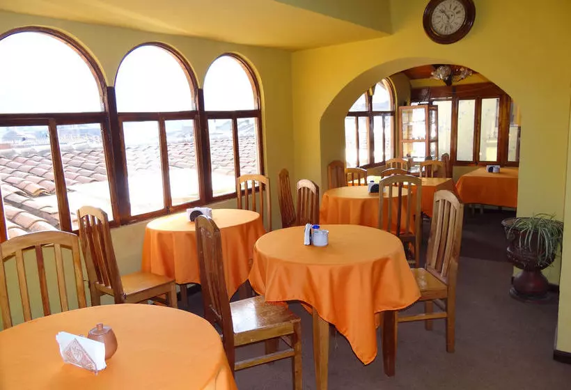 Orquidea Real Hostal