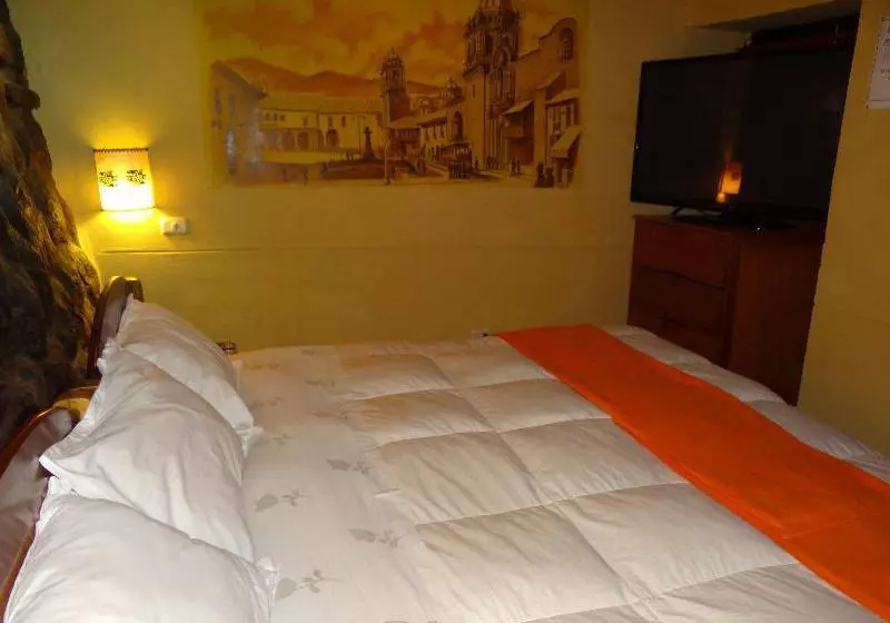 Orquidea Real Hostal