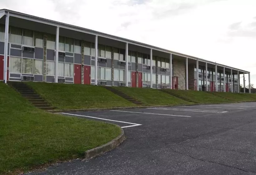 ホテル Red Carpet Inn & Suites New Cumberland