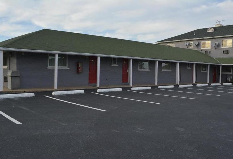 ホテル Red Carpet Inn & Suites New Cumberland