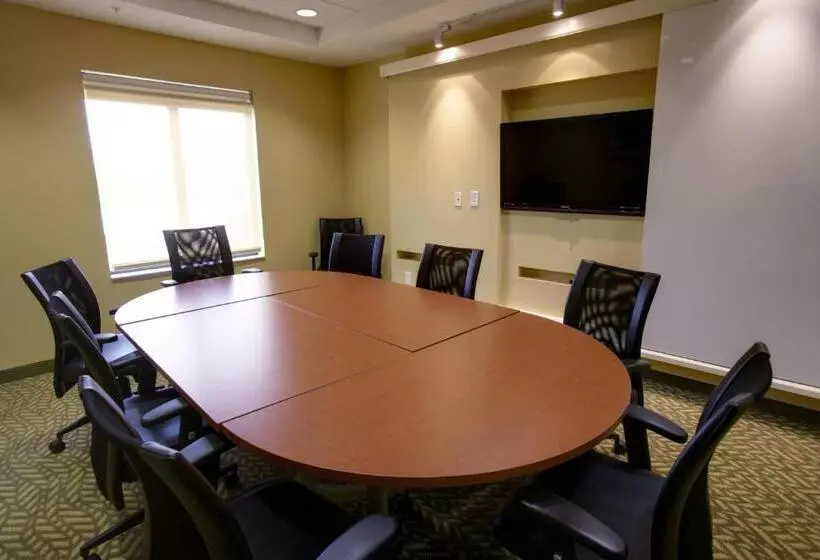 Отель Towneplace Suites By Marriott Jackson Ridgeland/the Township At Colony Park