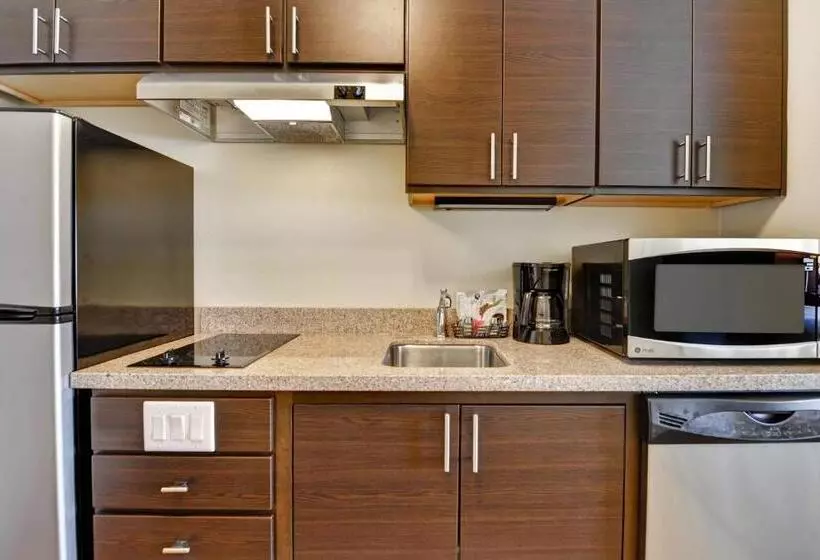 Отель Towneplace Suites By Marriott Jackson Ridgeland/the Township At Colony Park