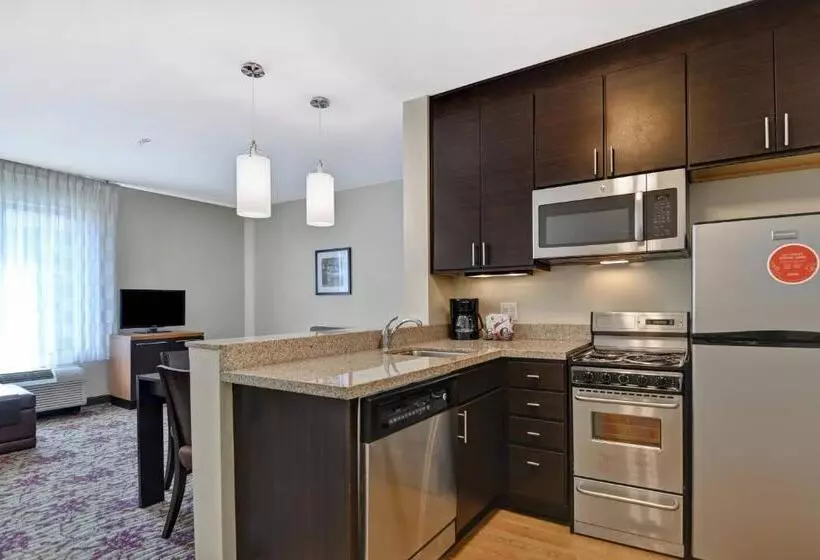 Отель Towneplace Suites By Marriott Jackson Ridgeland/the Township At Colony Park