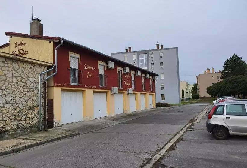 Hotel Zsófia Panzió Pápa