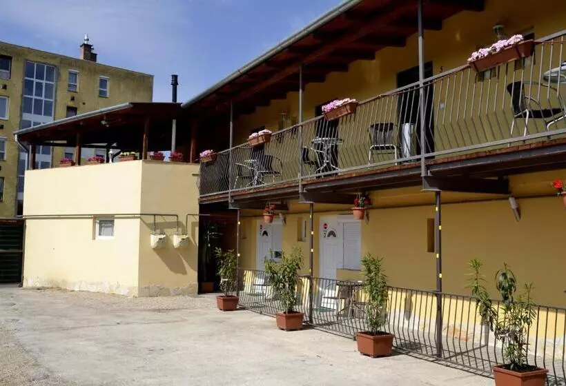 Hotel Zsófia Panzió Pápa