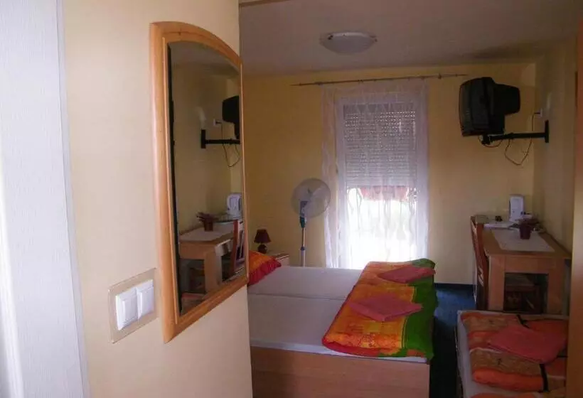 Hotel Zsófia Panzió Pápa