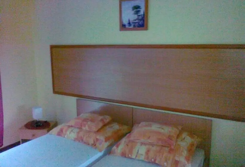 Hotel Zsófia Panzió Pápa