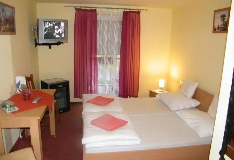 Hotel Zsófia Panzió Pápa