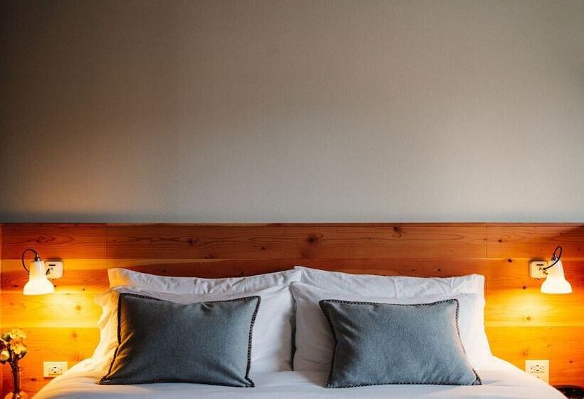 モーテル Apres Whitefish