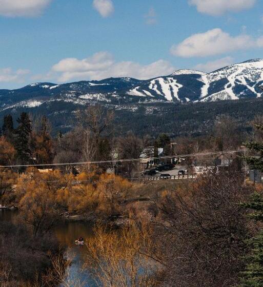 モーテル Apres Whitefish