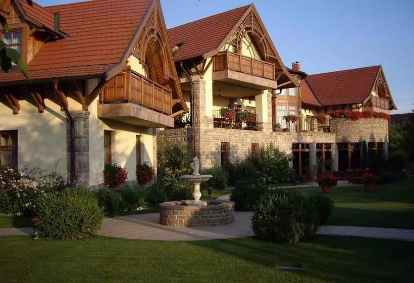 Palazzo Wellness Villa