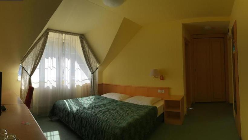 Hotel Park Na Baracke