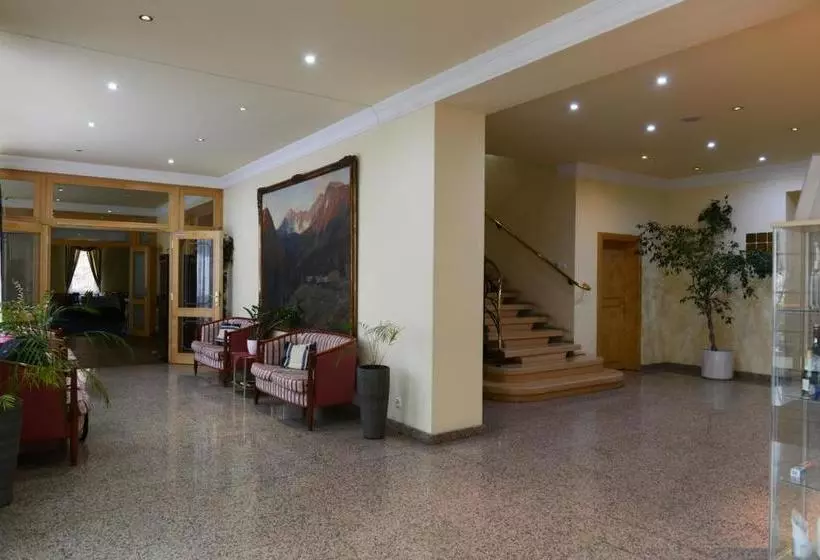 هتل Park Na Baracke