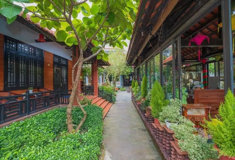 استراحتگاه Betel Garden Villa