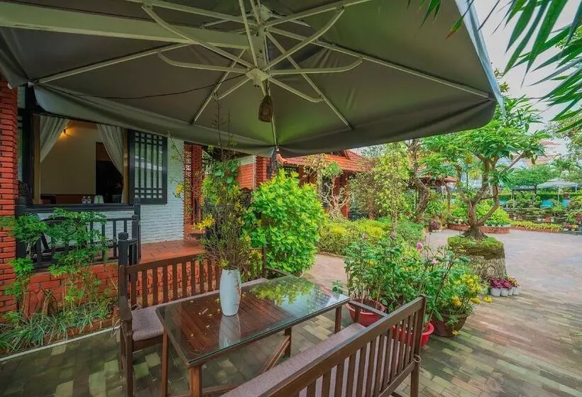 استراحتگاه Betel Garden Villa