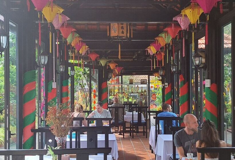 استراحتگاه Betel Garden Villa