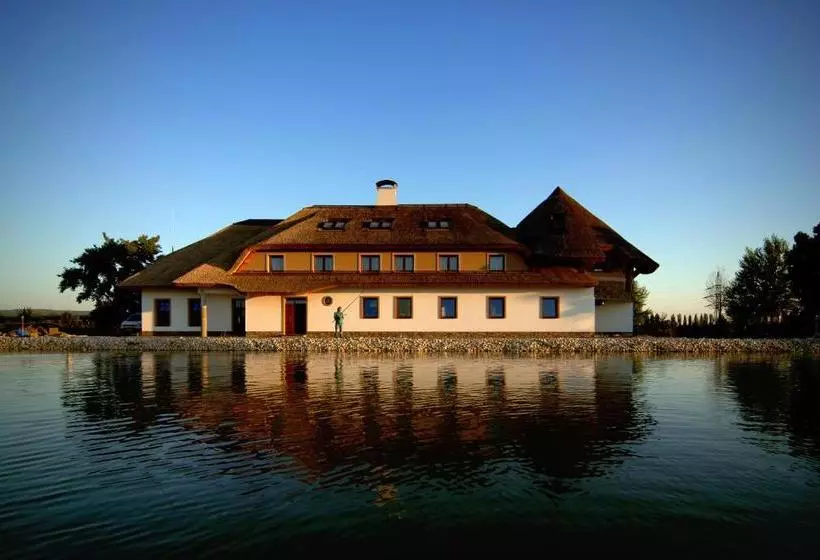 膳宿费 Penzión Eko Park Piešťany