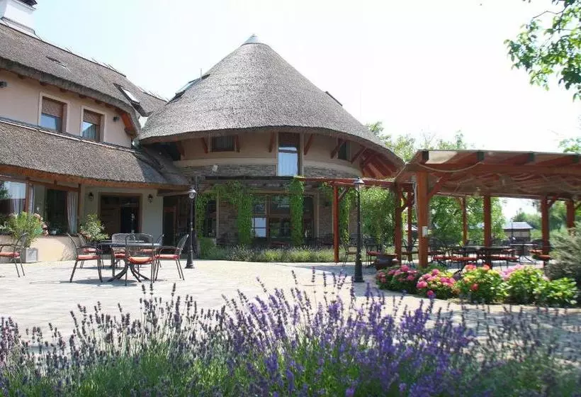 פנסיון Penzión Eko Park Piešťany