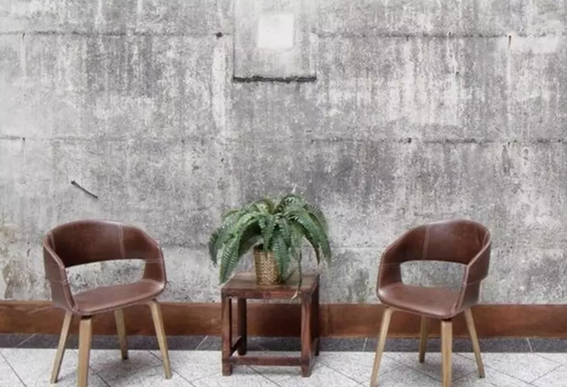 Singer109 Hostel, Hotel & Apartment