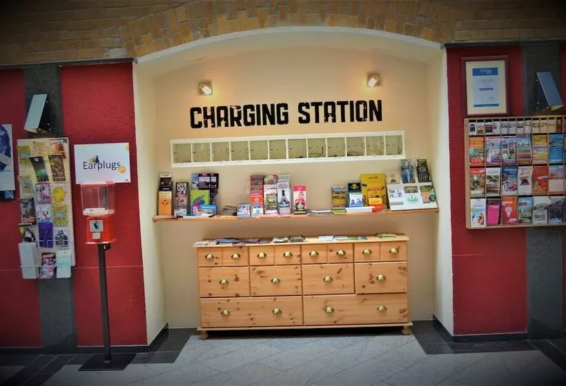 Singer109 Hostel, Hotel & Apartment