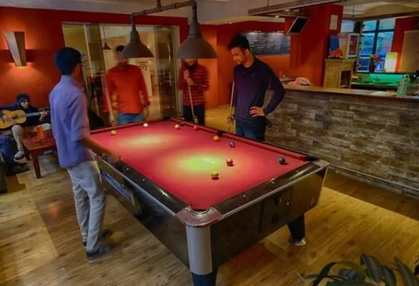 Singer109 Hostel, Hotel & Apartment