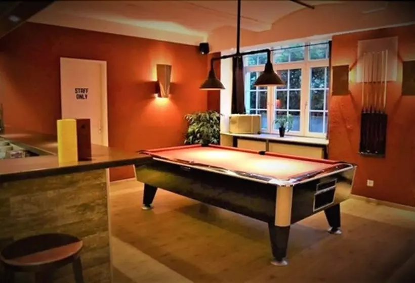 Singer109 Hostel, Hotel & Apartment