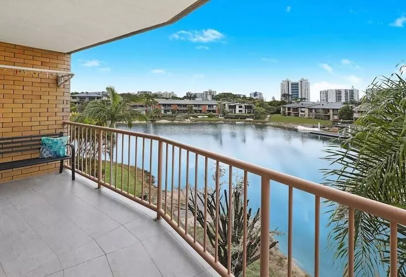 Canal7 On The Mooloolaba Canal!