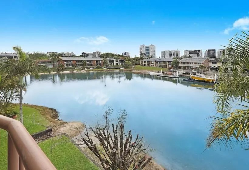 Canal7 On The Mooloolaba Canal!