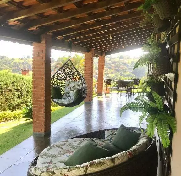 Chacara Tha&thi Cond Fechado Wi Fi Spa E Pisc Aquececimento Solar