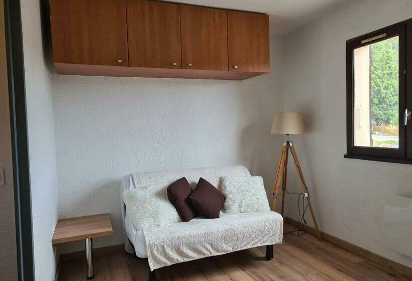 Charmant Studio Rénové Avec Parking Gratuit Sur Place