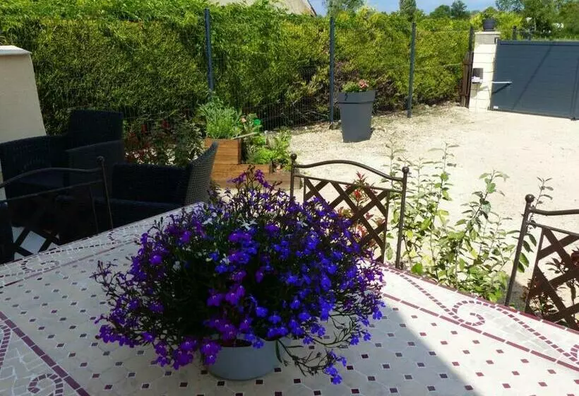 Maison De Charme 18e Siècle Avec Jardin, Parking Et Modernité – Proche De Vichy Et Charroux   Fr 1 4