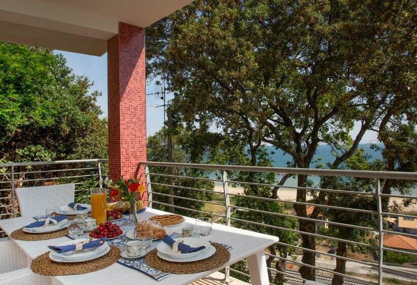 Abruzzodamare Amazing Apartments With Romantic Sea View