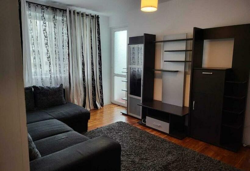 Apartament De Vis Cu Parcare Privata