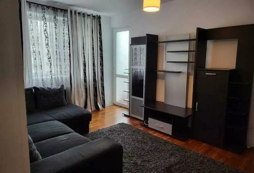 Apartament De Vis Cu Parcare Privata
