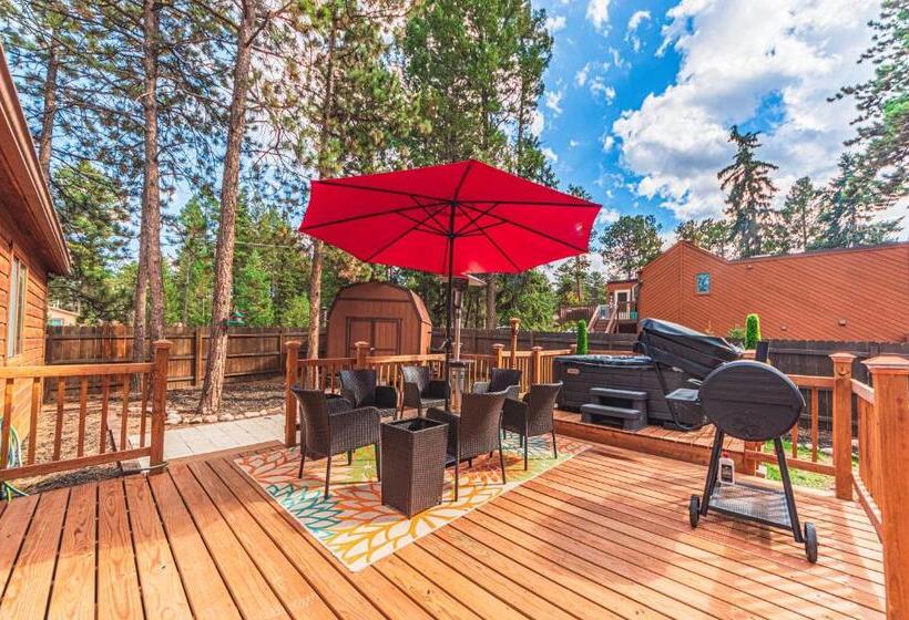 Blissful Mountain Escape