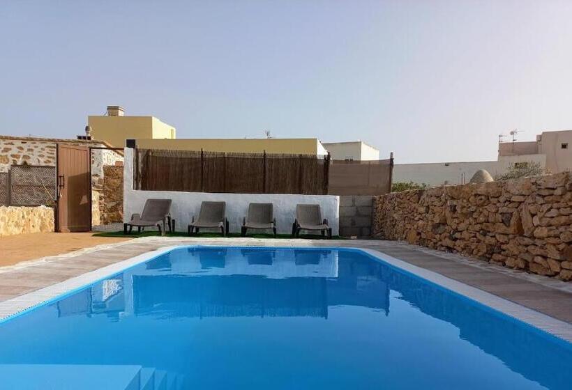 Casa Antigua En El Centro De Fuerteventura