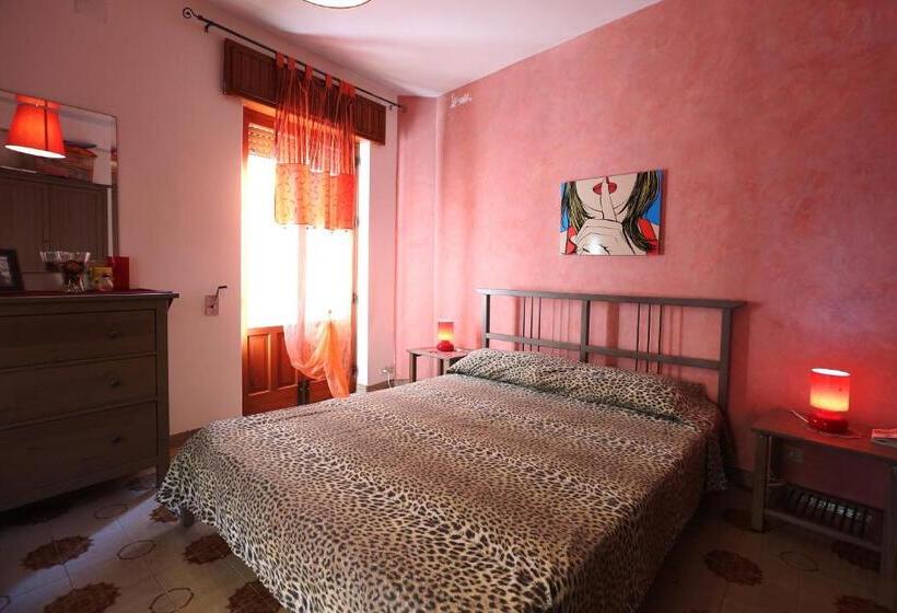 Casa Russo A Ficarra