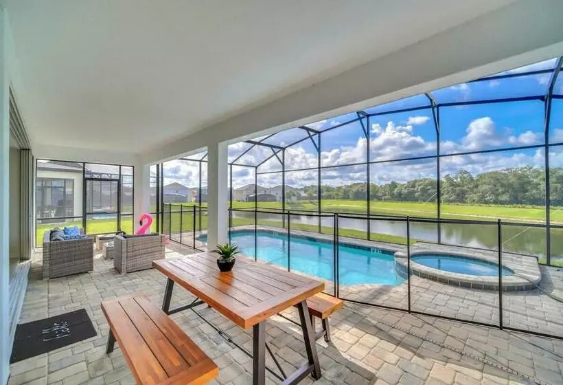 Tropical Lake View Retreat