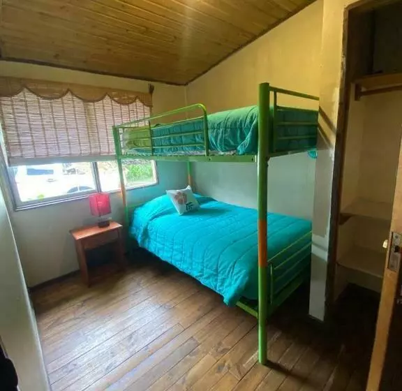 Casa Familiar En Sector Residencial Hare Toke