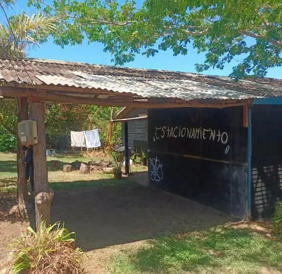 Casa Familiar En Sector Residencial Hare Toke