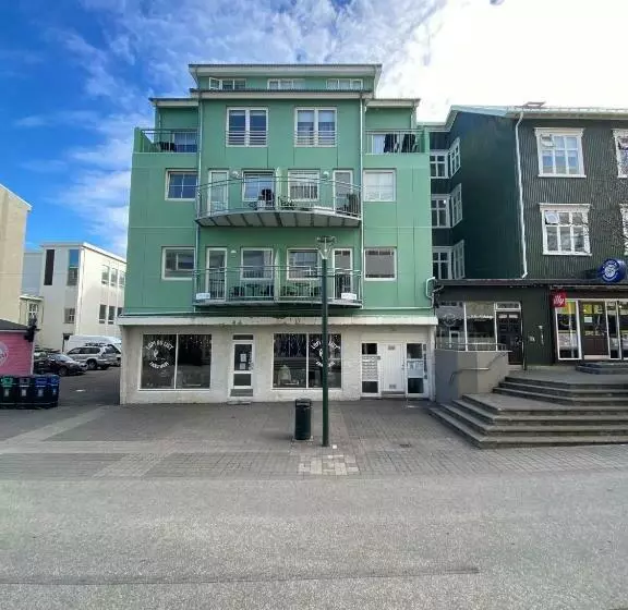 Day Dream Hafnarstræti Main Street One Bedroom