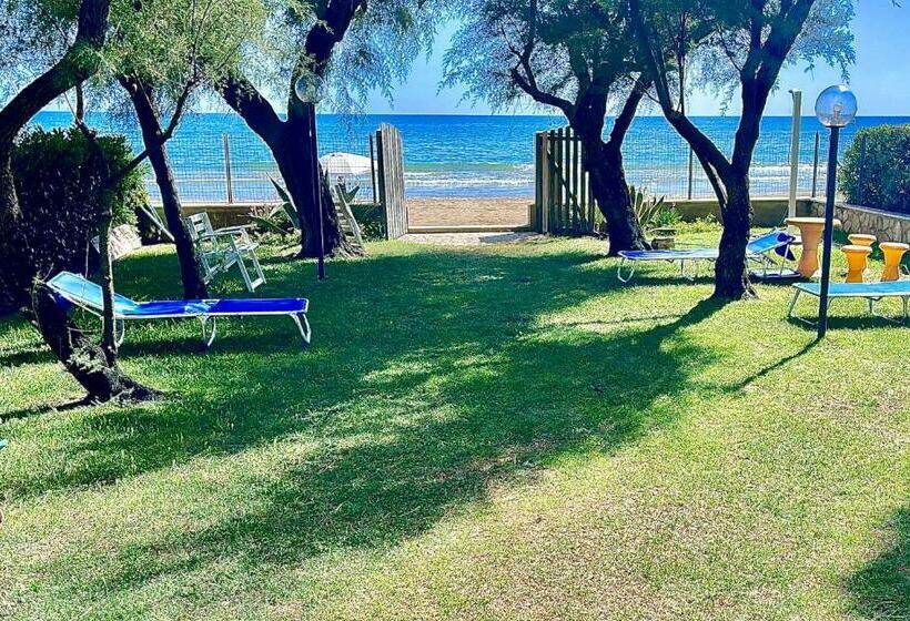 Villa Sulla Spiaggia X6 Con Giardino E Posti Auto