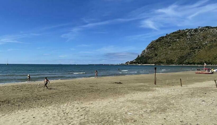 Villa Sulla Spiaggia X6 Con Giardino E Posti Auto