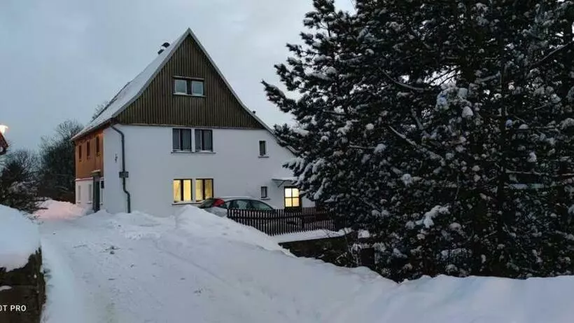 Mika S Haus