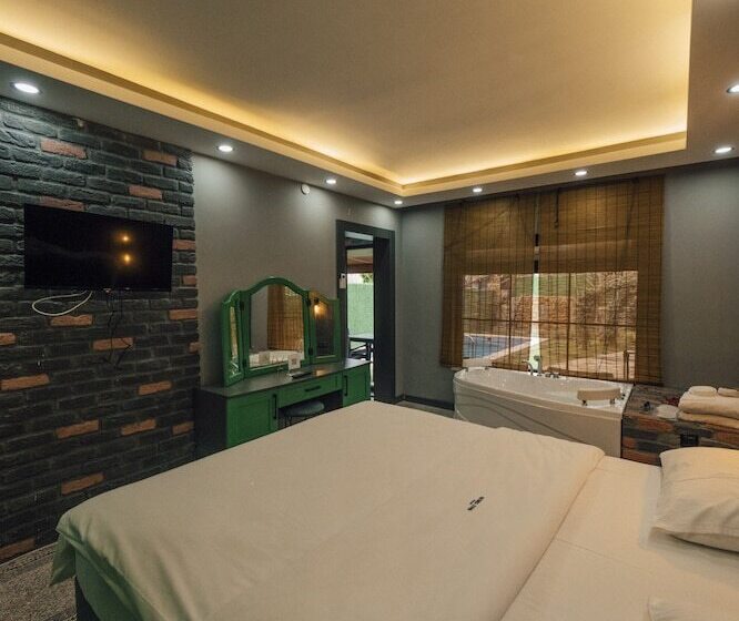 Naturel Stone Villalari