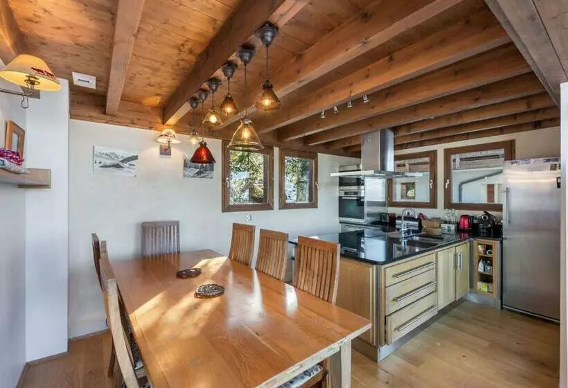 Chalet La Tania, 7 Pièces, 12 Personnes   Fr 1 568 20